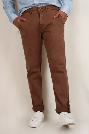 Pantalón Classic Fit Dril Cafe