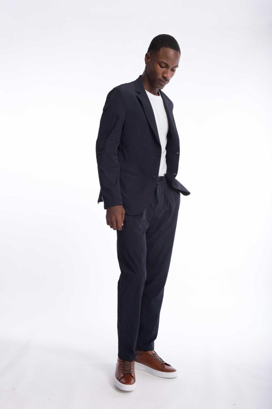 Traje Rafael Cure Travel Tech, elástico, antiarrugas y resistente al agua. Slim fit cómodo, ideal para viajes y uso diario.
