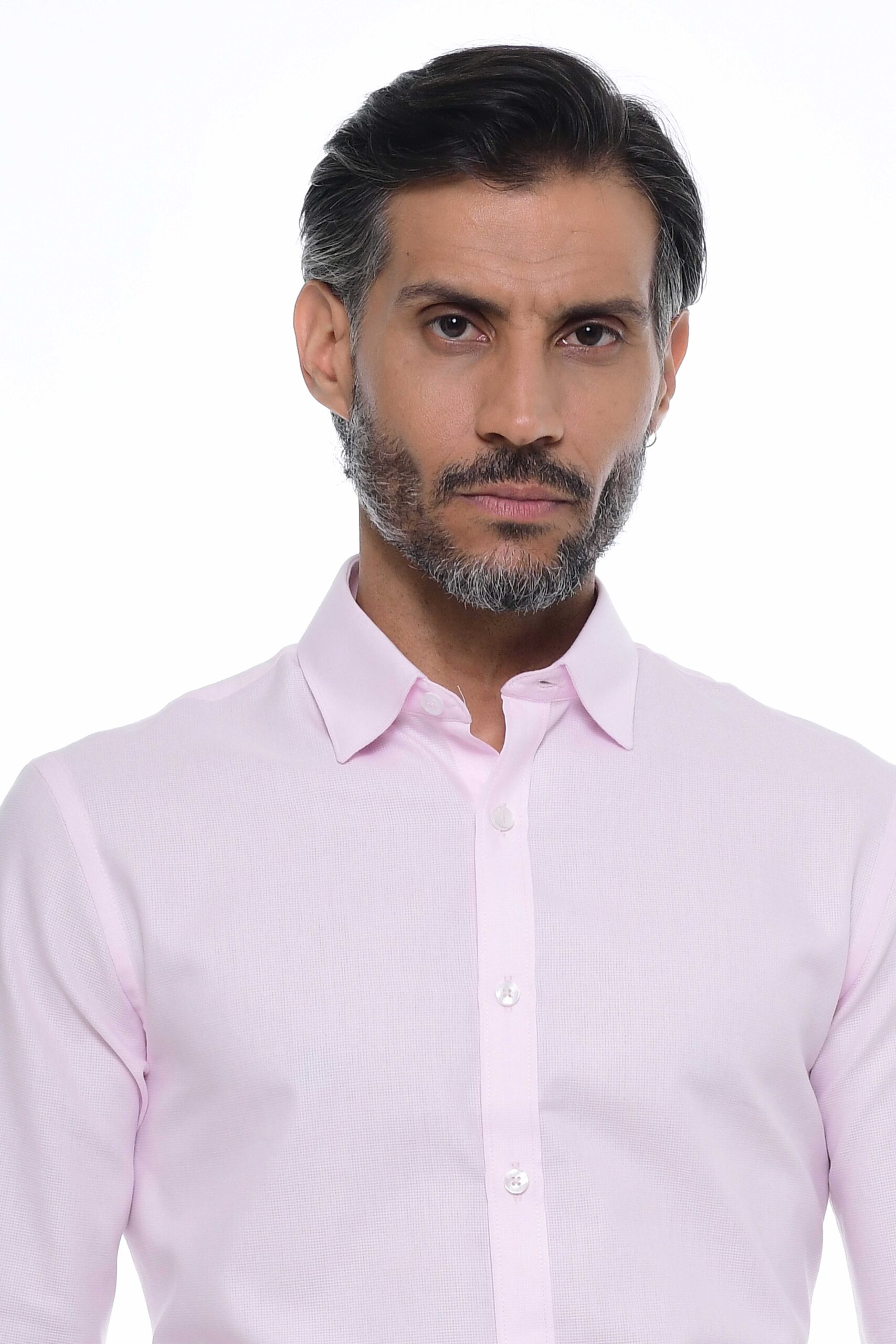 Camisa para hombre en 100% algodón. Fresca, cómoda y elegante con corte classic fit y cuello button under.