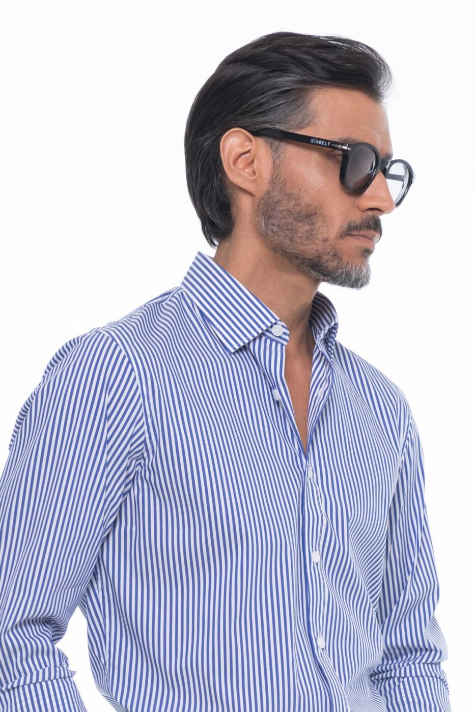 Camisa para hombre en 100% algodón. Fresca, cómoda y elegante con corte classic fit y cuello button under.